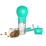 Botella multifuncional en color turquesa con dispensador de agua y accesorios para limpieza, mostrando contenido de pienso y piezas desmontadas sobre fondo blanco.