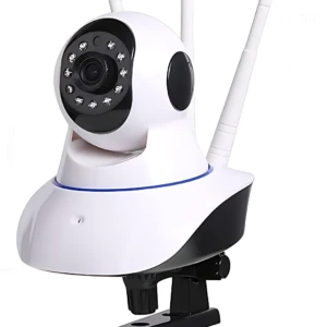 Cámara de seguridad blanca con tres antenas externas, lente central rodeada de LEDs infrarrojos y base de montaje negra, diseñada para vigilancia remota.