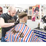 Capa Impermeable para Peluquería y Barbería - Protege la ropa durante el corte