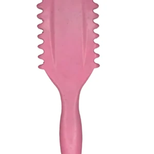 Cepillo rosa con cerdas flexibles para definir rizos, mostrando vista frontal con mango ergonómico y dientes dentados.