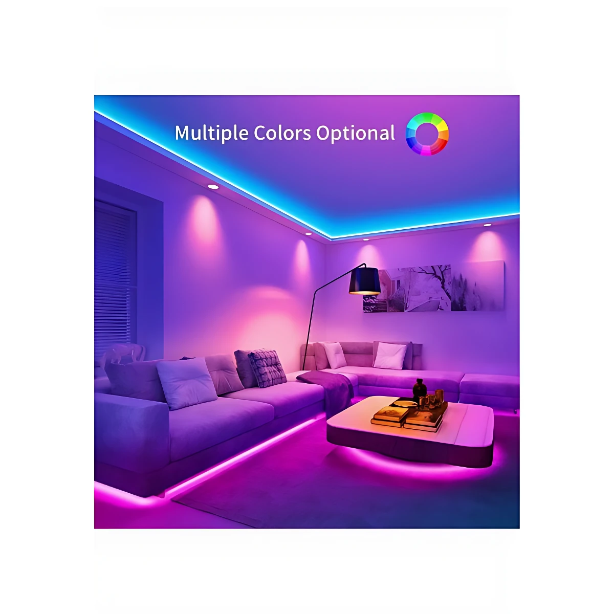 Cinta LED RGB instalada en techo y suelo de sala, emitiendo luz morada y azul; incluye sofá, mesa central y lámpara de pie.