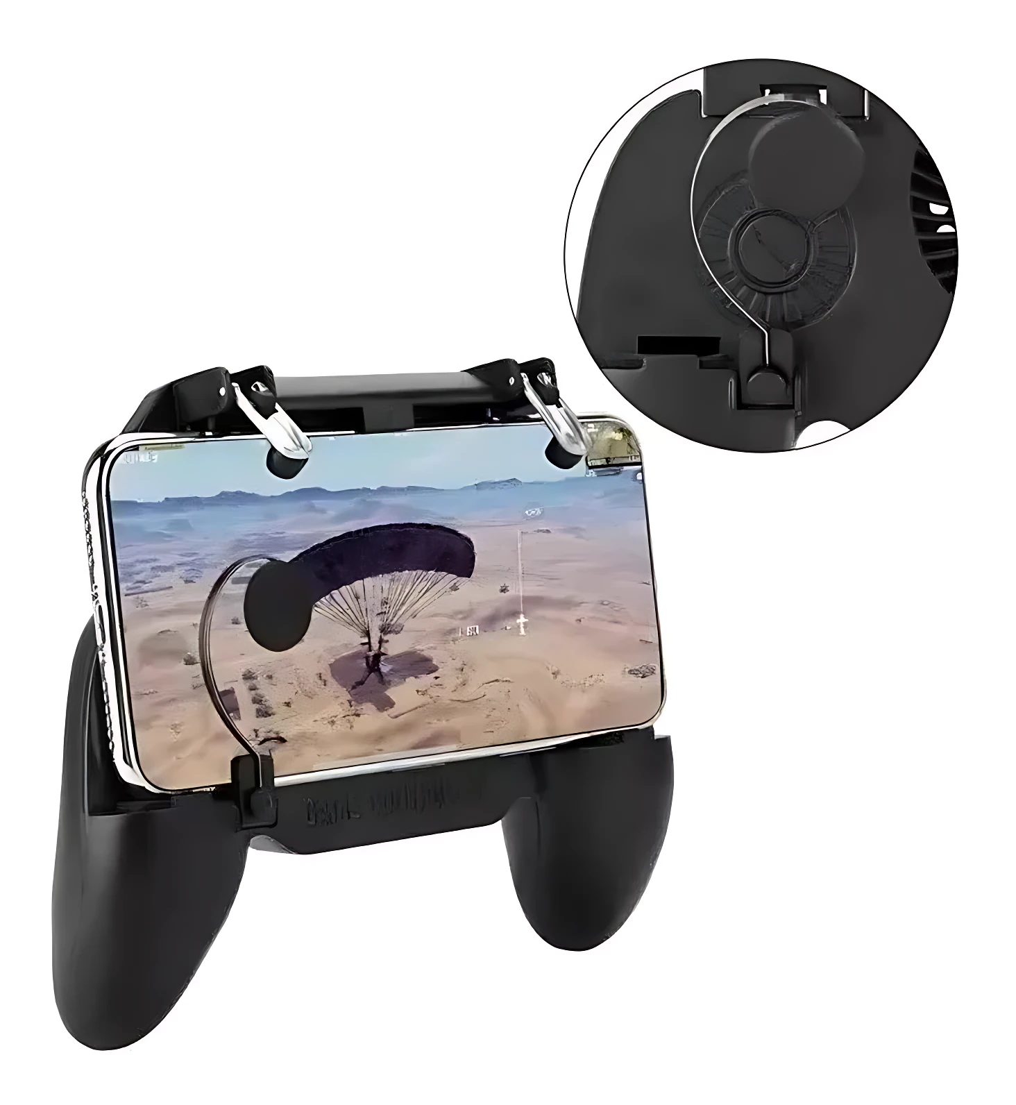 Control negro con gatillos y ventilador integrado para celular, mostrando pantalla de juego de paracaidismo en desierto.