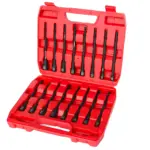 Caja roja con 14 copas de impacto largas organizadas en dos filas, ideales para tornillos profundos en motores y estructuras.