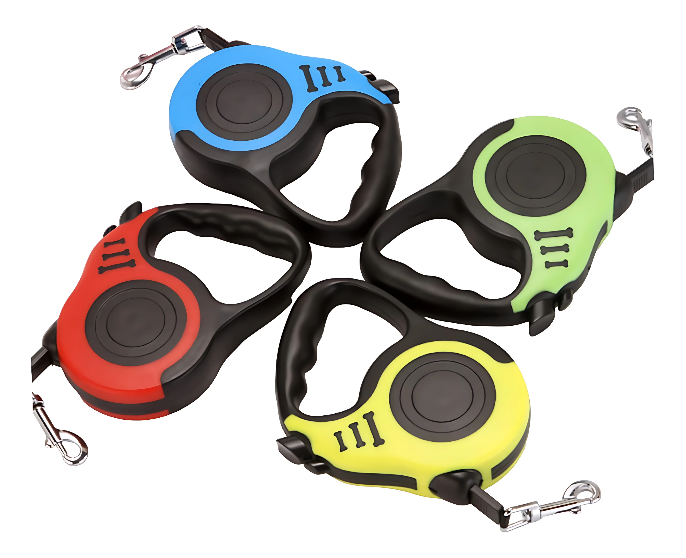 Cuatro correas retráctiles para pasear perros de cinco metros, en colores azul, rojo, verde y amarillo, con mango ergonómico y gancho metálico.