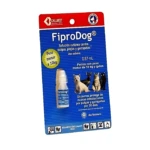 Paquete de FiproDog de 0,67 mL, solución cutánea para perros y gatos de hasta 10 kg, con protección de 30 días contra pulgas, piojos y garrapatas. Incluye botella y etiquetas informativas.