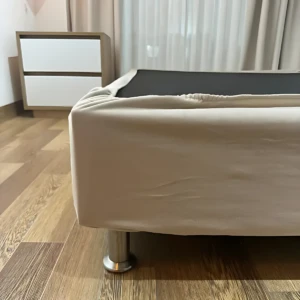 Forro Base Cama Semidoble Beige con Banda Elástica - Renueva tu base de cama en segundos