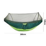 Hamaca con toldillo portátil para dos personas, color verde y gris, con medidas de 260 cm de largo y 140 cm de alto, diseñada para protección contra mosquitos.