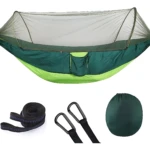 Hamaca con toldillo portátil en verde y lima, incluye mosquitero, correas y carabinas para uso al aire libre.