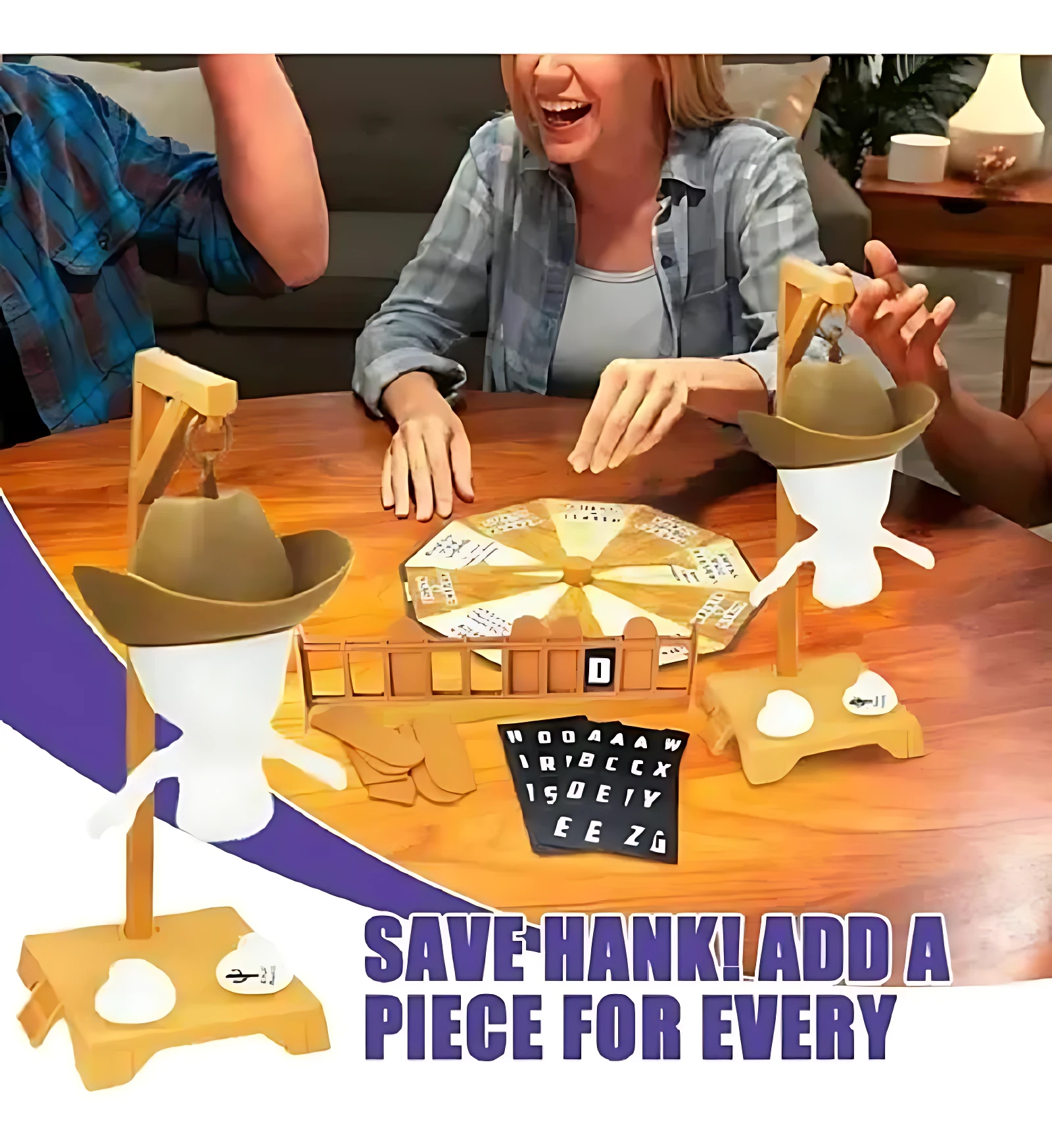 Juego de mesa Ahorcado Interactivo con soporte giratorio, tablero central, tarjetas de letras y piezas en madera y plástico beige sobre mesa de madera.