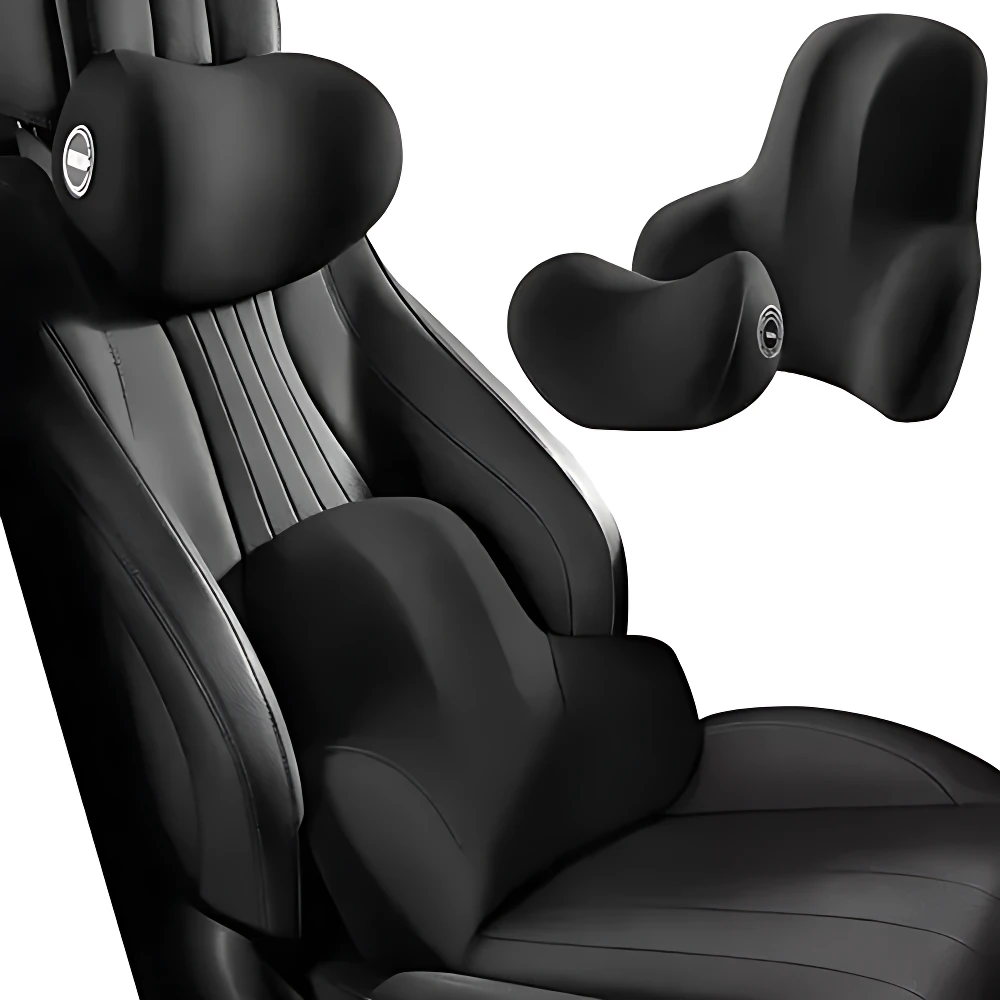 Almohadas ergonómicas negras para cuello y espalda, con diseño acolchado y soporte lateral, mostradas en vista frontal y lateral sobre asiento de coche.