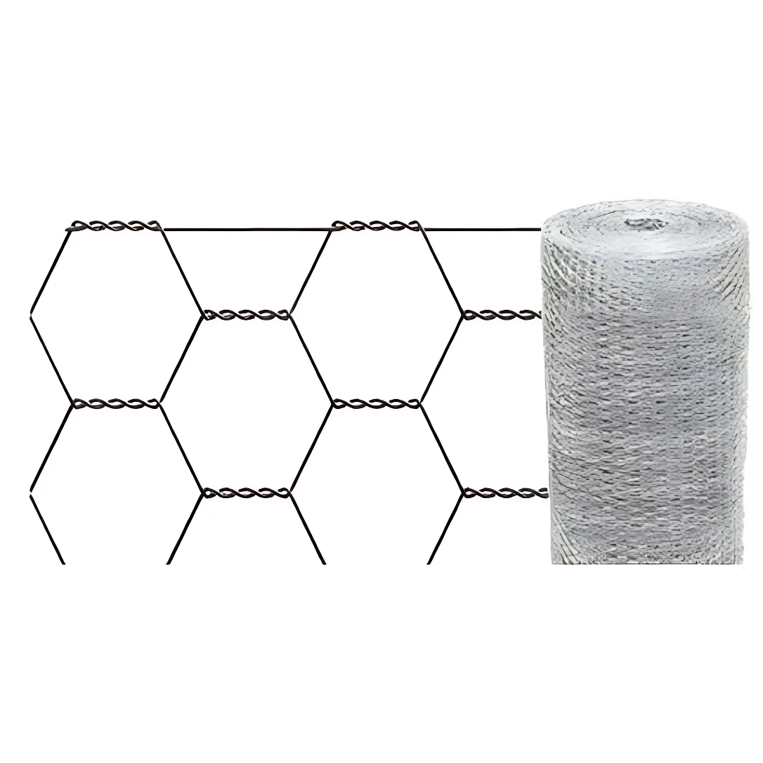 Malla metálica hexagonal galvanizada en rollo, vista lateral con detalle de la trama y textura del material.