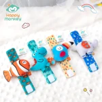 Cuatro manillas didácticas para bebé con personajes de animales en colores vivos, diseñadas para estimular el desarrollo auditivo y motriz.
