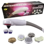 Masajeador eléctrico blanco con mango gris, caja de presentación y cinco cabezales intercambiables incluidos: masajeador de cuerpo, rodillo, pincel, puntas metálicas y almohadilla suave.