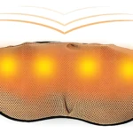 Masajeador cervical de color beige con cuatro luces amarillas encendidas, mostrando zonas de calor eléctrico y vibración para aliviar tensión muscular.