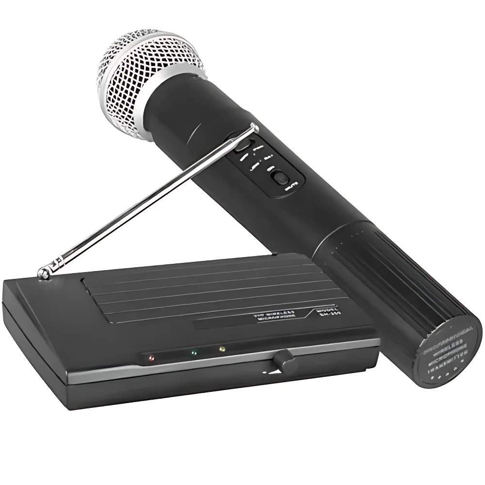 Micrófono inalámbrico VHF Wyngir SH-200 en color negro con antena retráctil, base de carga y controles visibles en cuerpo cilíndrico.