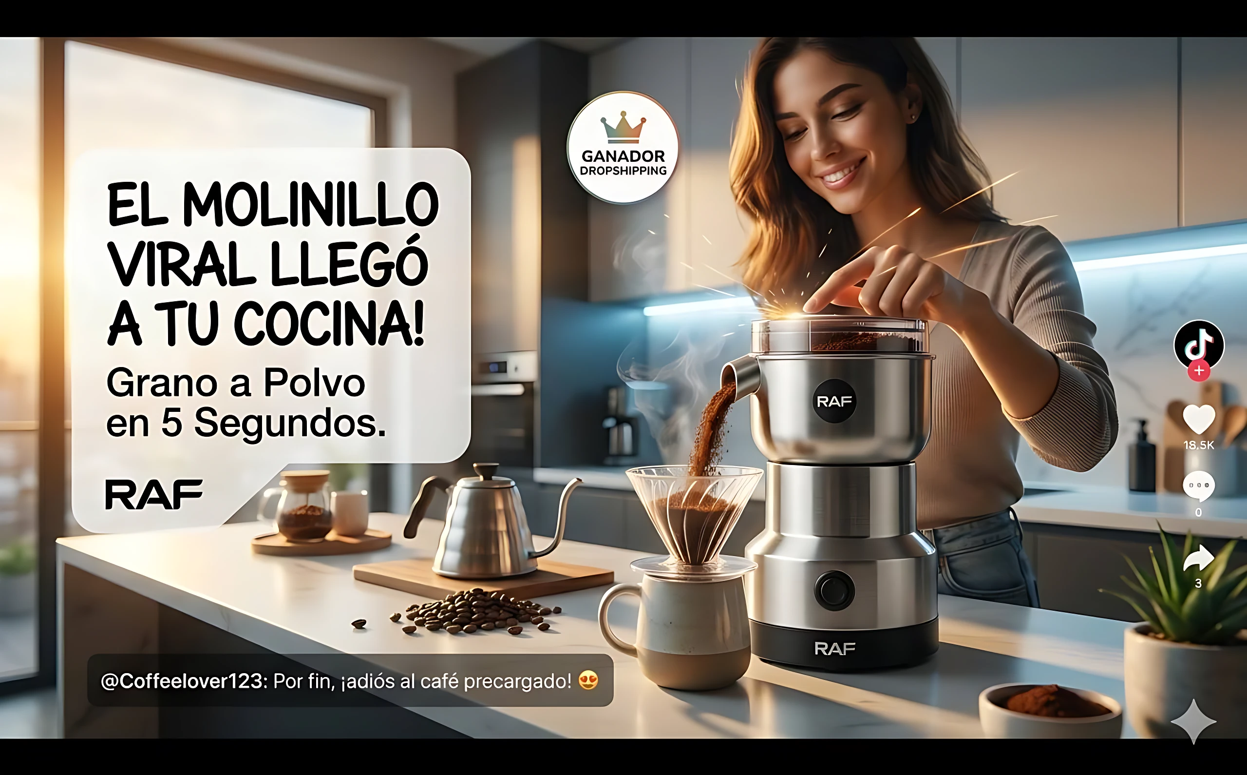 Mujer en cocina usando molinillo de café RAF plateado, moliendo granos sobre filtro de goteo; texto promocional visible.