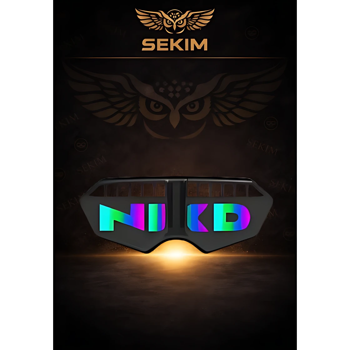 Stops LED NKD 125 con diseño agresivo y logotipo retroiluminado en colores neón, ideal para aumentar visibilidad nocturna en motos.