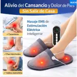 Pantuflas masajeadoras EMS con luces rojas y control digital, usadas por persona sentada; incluyen cable y muestran terapia para pies hinchados, calambres y tobillos doloridos.