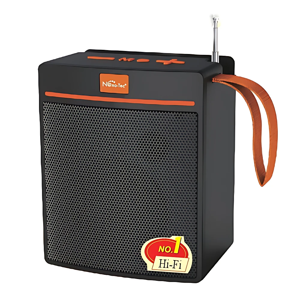 Parlante portátil Nanotec negro con detalles naranjas, rejilla frontal, antena telescópica y asa de transporte.