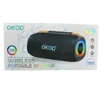 Parlante inalámbrico Okop Kp-815 de 30W, color negro con luces RGB circulares en la parte frontal, presentado en su caja original.