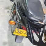 Parrilla de protección trasera para moto en acero negro mate - protege el asiento y estructura contra impactos y golpes - Imagen 3