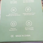 Caja verde del procesador de alimentos portátil inalámbrico, mostrando iconos de funciones como corte fino, limpieza fácil y carga tipo C.