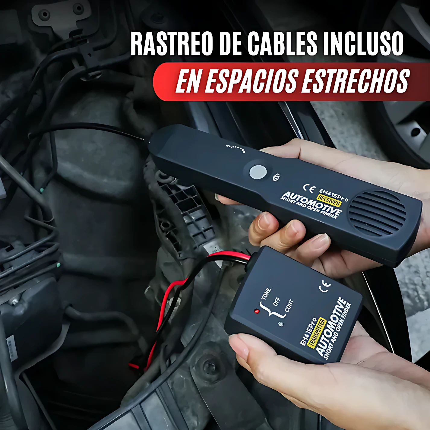 Rastreador de cables no invasivo en uso bajo capó de auto, con detector y sonda roja y negra, manos operando dispositivo negro con pantalla LED y antena lateral.