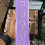 Caja morada del rizador portátil compacto LR-288, mostrando iconos de funciones en su lateral.