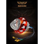 Luz LED Ojo de Diablo Sekim en acabado rojo brillante con lente transparente, conectores dorados y cables multicolores, diseñada para moto, cuatrimoto o vehículo eléctrico.