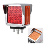 Semáforo LED rojo para camiones con luz fija, flash y barrido; carcasa metálica cromada, lente trasera naranja y base de montaje con tornillos visibles.