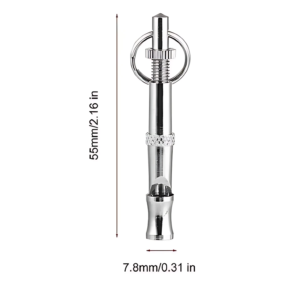 Silbato de entrenamiento canino en acero inoxidable, con anillo superior y medidas de 55 mm de largo por 7,8 mm de diámetro.
