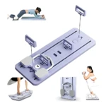 Tabla de Pilates púrpura con mangos ajustables, mostrada en uso para ejercicios de core y brazos, con detalles de su estructura y accesorios.
