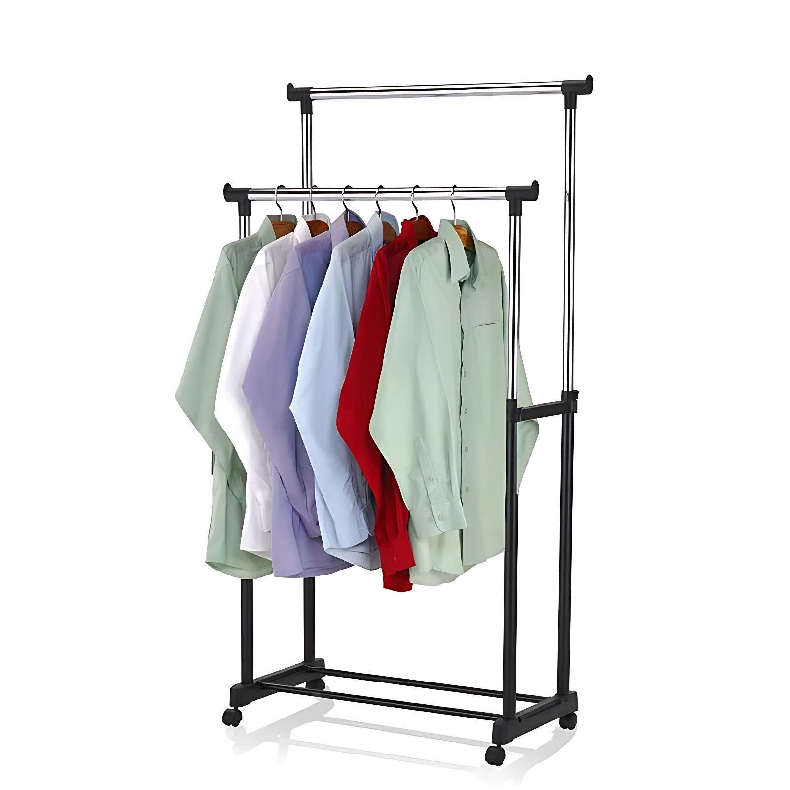 Tendedero de ropa doble con altura ajustable, estructura metálica negra y ruedas. Muestra cinco camisas colgadas en perchas, colores verde, blanco, lavanda, azul claro y rojo.