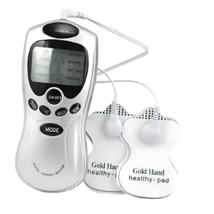 Control remoto plateado con pantalla digital y dos electrodos blancos conectados por cables, para terapia pasiva muscular.