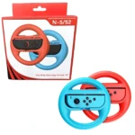 Volante ergonómico para Nintendo Switch en rojo y azul, mostrando dos unidades con consola integrada, empaque con diseño y texto visible.