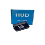 Velocímetro proyector digital LED con pantalla de números blancos sobre fondo negro, acompañado de su caja azul con texto HUD.