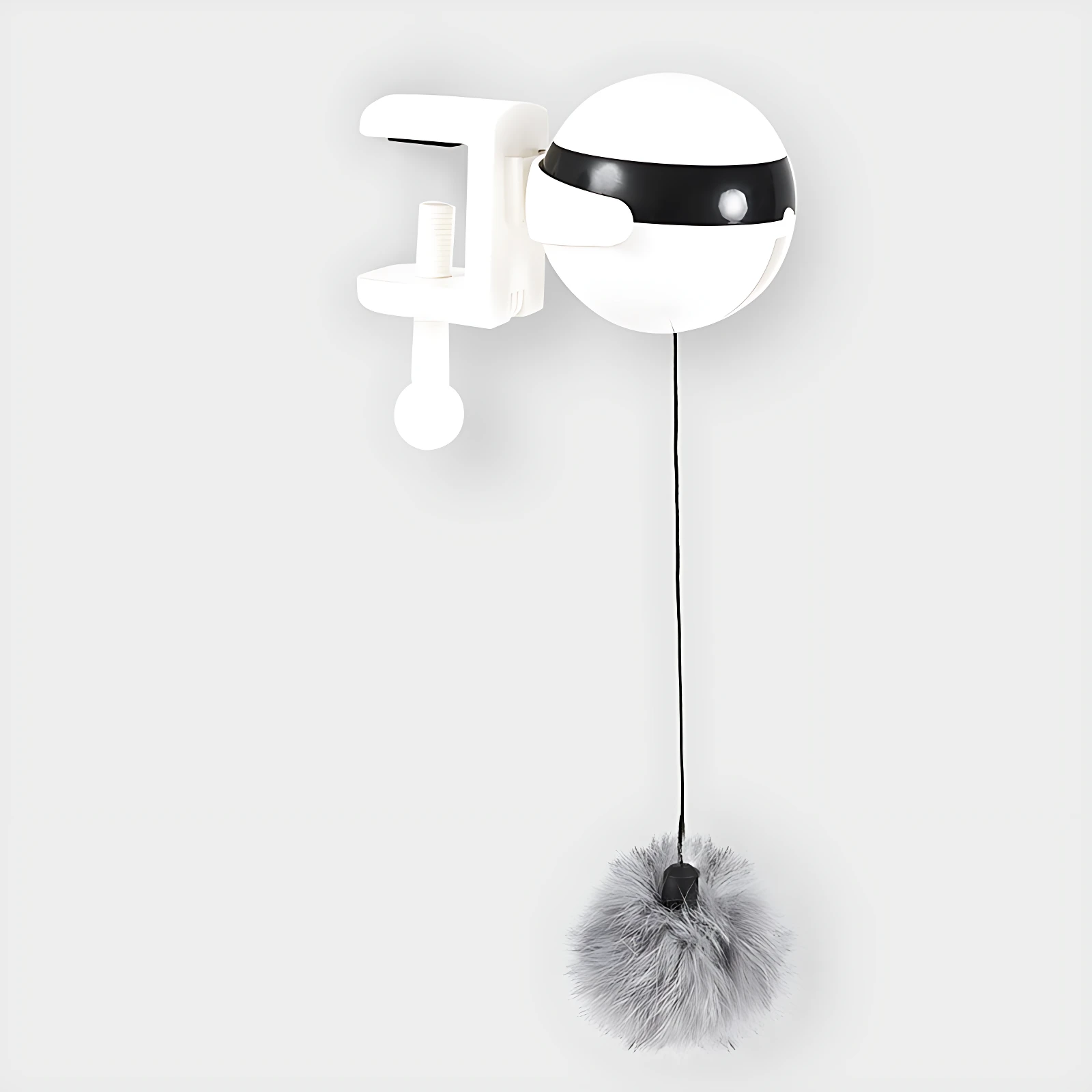 Juguete automático para gatos en color blanco con bola de peluche gris y mecanismo de agarre en pared.