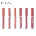 Set de seis labiales mate nude de la marca Handaiyan, presentados en tubos verticales con tapas en tonos rosados y nudes, dispuestos en fila sobre fondo blanco.
