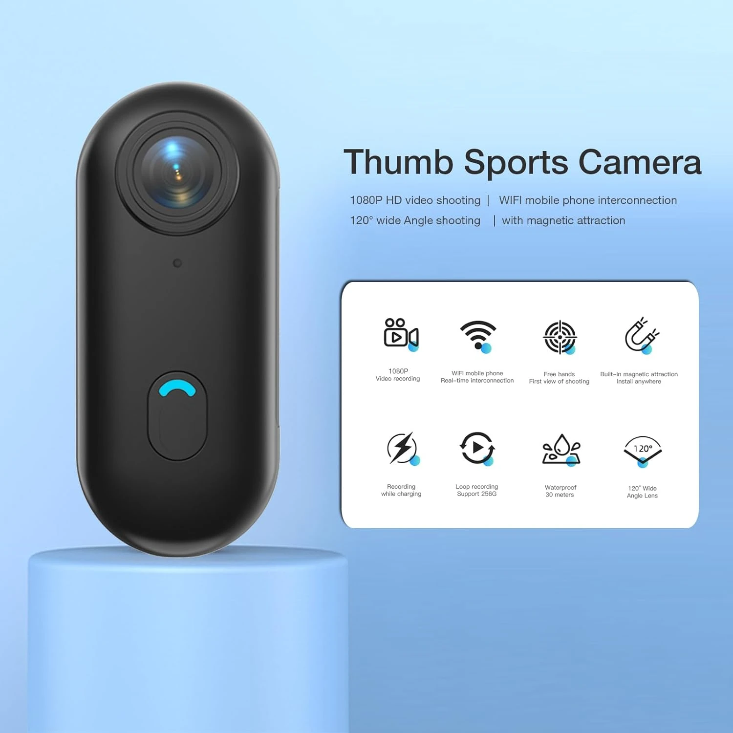 Cámara deportiva negra con lente frontal y botón azul, sobre pedestal azul claro. Incluye iconos de funciones como WiFi, grabación 1080p y ángulo de 120 grados.
