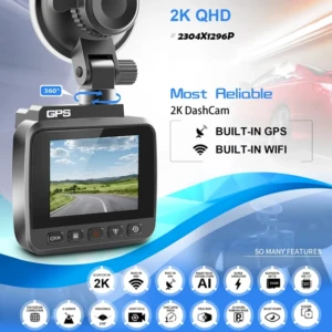Camara de carro 2K con GPS integrado, pantalla LCD frontal mostrando carretera, diseño compacto negro, incluye conectividad WiFi y grabación en alta definición.