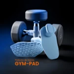 Protector de manos Gym-PAD en azul claro, con superficie texturizada antideslizante y diseño ergonómico para evitar ampollas durante el entrenamiento con pesas.