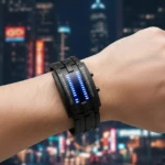 Reloj Binario LED Azul Acero Inoxidable - Destaca tu estilo futurista en cualquier entorno - Imagen 2