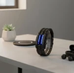 Reloj Binario LED Azul Acero Inoxidable - Destaca tu estilo futurista en cualquier entorno - Imagen 3