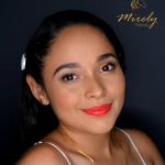 Paleta de Labiales Kiss Me con 8 tonos cremosos - Define tus labios con color intenso y acabado hidratante - Imagen 5