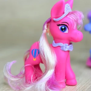 Set de figuras de pony con accesorios detallados - Estimula la imaginación creativa de los niños