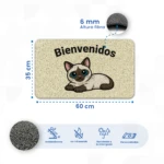 Tapete de entrada rectangular de 60 x 35 cm con diseño de gato siamés acostado y la palabra Bienvenidos en negro, fibra de 6 mm, color beige claro.