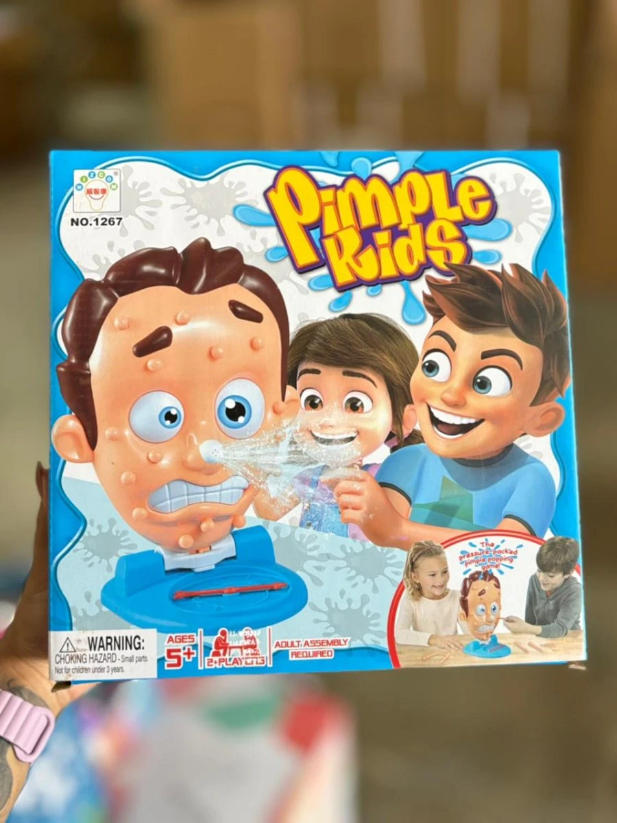 Juego de Espinillas Interactivo con Cabeza Gigante - Genera risas y diversión familiar al jugar