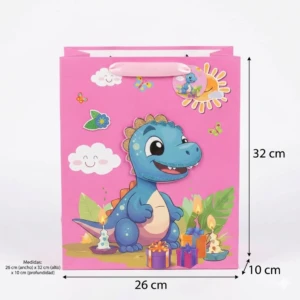 Bolsa de regalo mediana rosa con de dinosaurio azul, nubes sonrientes, sol y regalos. Mide 26 cm de ancho por 32 cm de alto. Ideal para envíos infantiles.