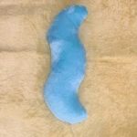 Almohada tipo gusano ergonómica para dormir de lado - reduce dolores de espalda y mejora la postura al descansar - Imagen 8