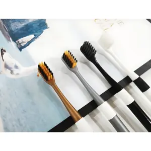 Set x2 Cepillo Dental de Bambú con Carbón - Limpia los dientes y cuida las encías